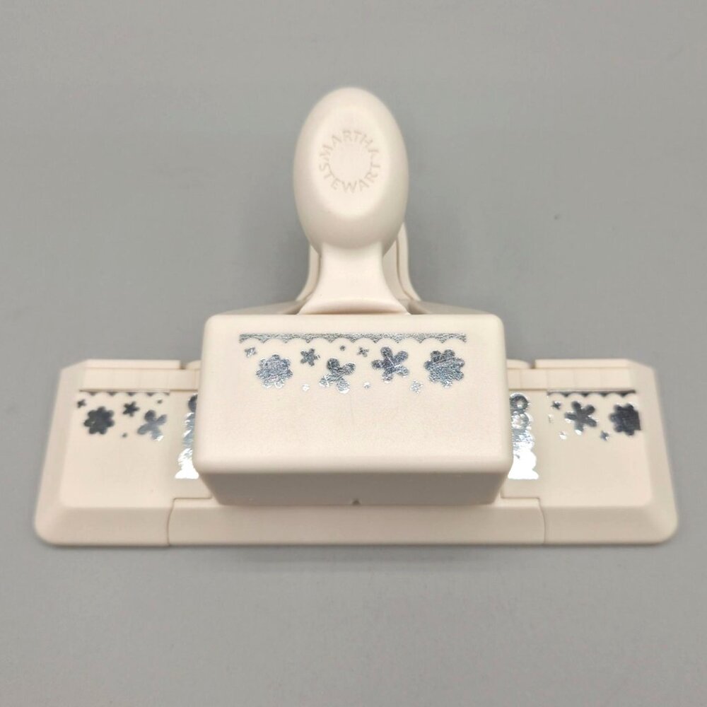 Martha Stewart Dancing Flowers Paper Border Punch Scrapbooking Crafting